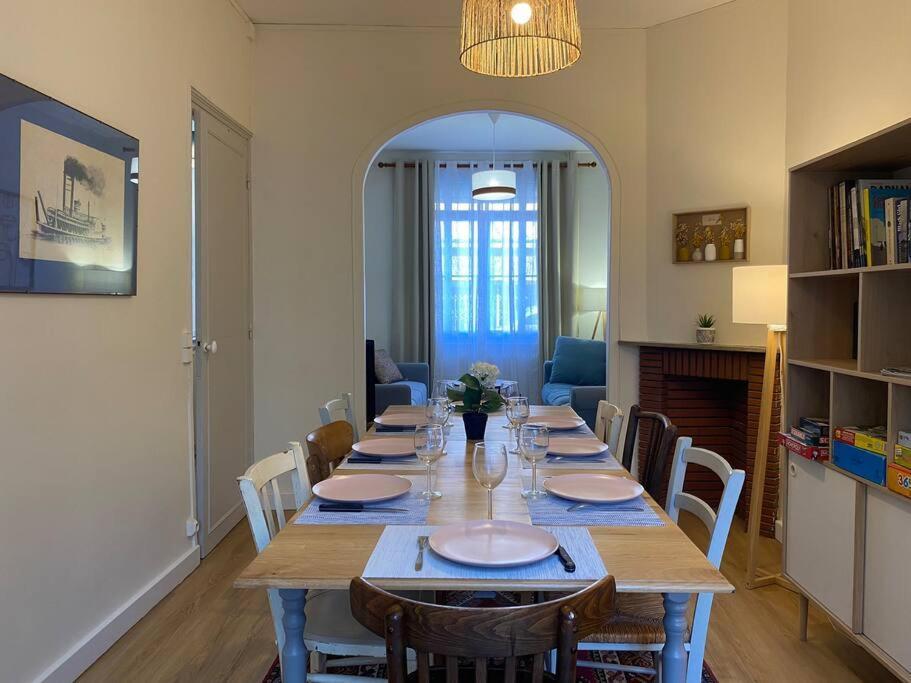 Maison De Charme - 4 Chambres - Courette & Parking Gratuit أميا المظهر الخارجي الصورة