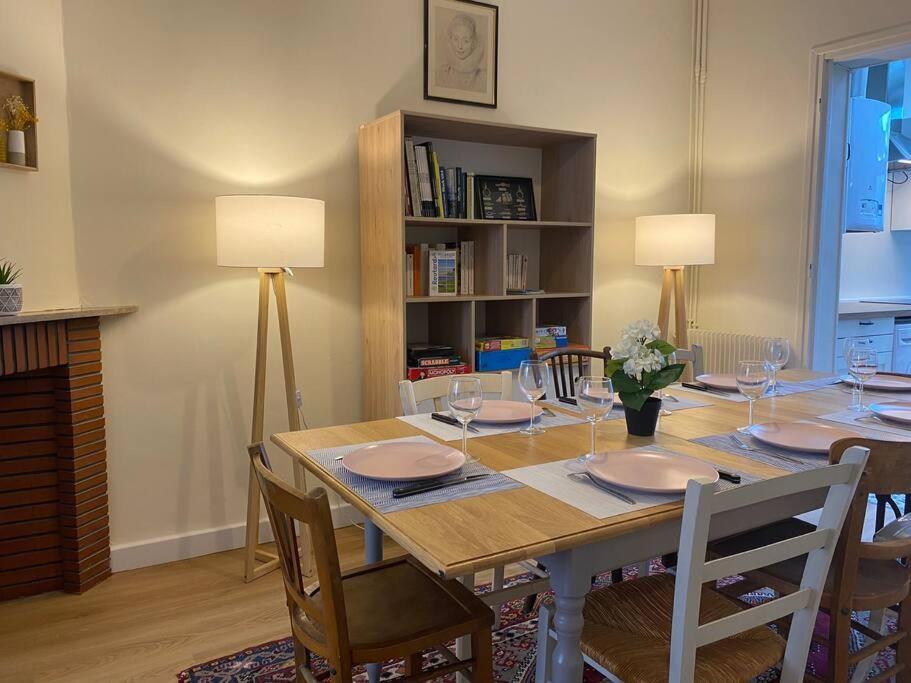 Maison De Charme - 4 Chambres - Courette & Parking Gratuit أميا المظهر الخارجي الصورة